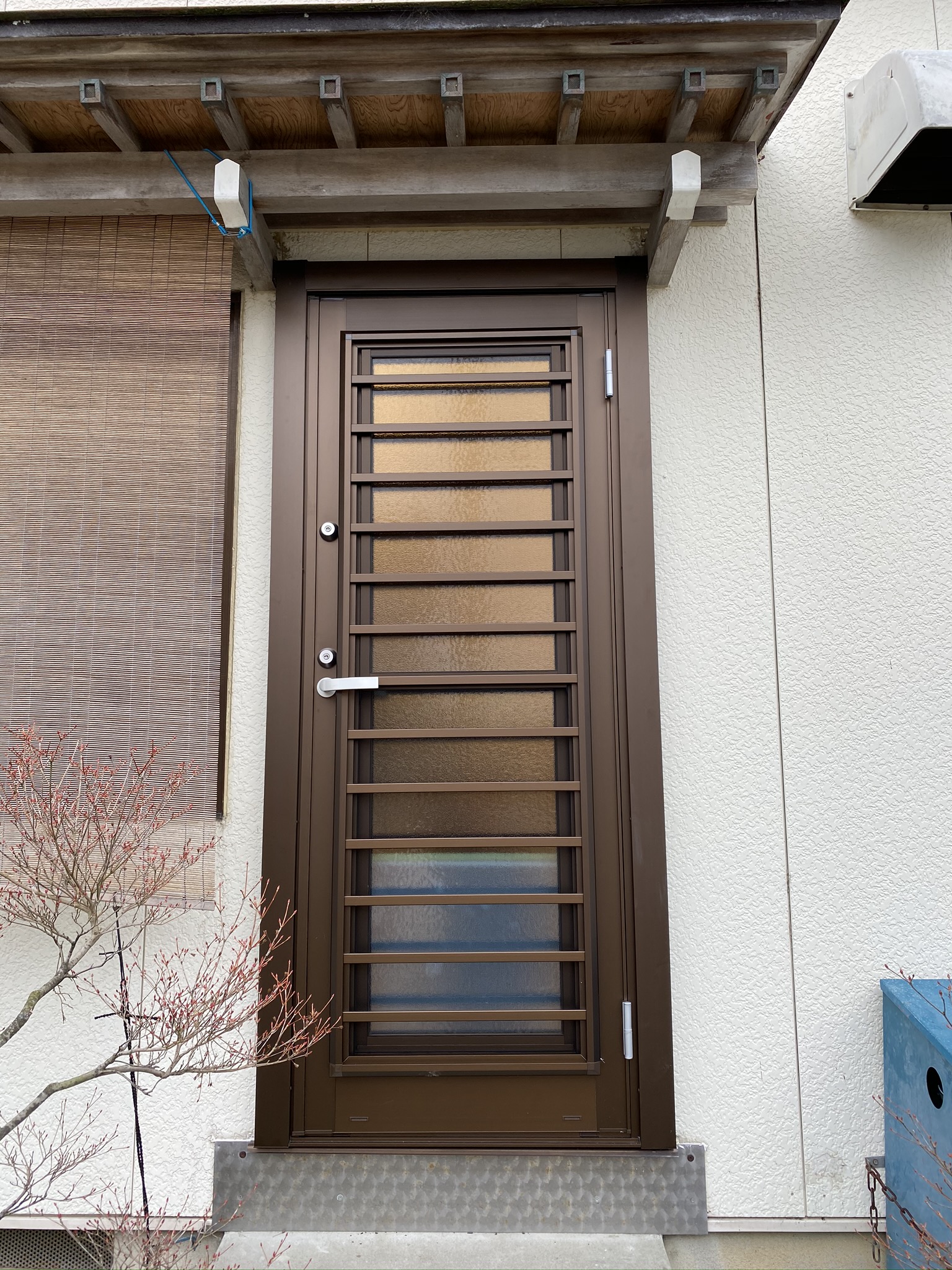 Ykkドアリモ勝手口ドア 断熱タイプ 入れ替え工事 北国増改センター